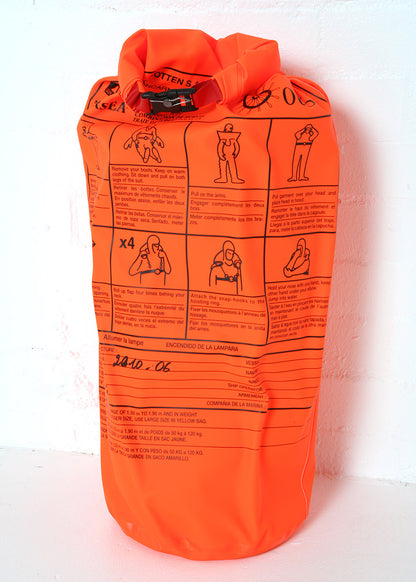 NORSEA survival suit - Complies with IMO/SOLAS 74/83 and CE regulations.