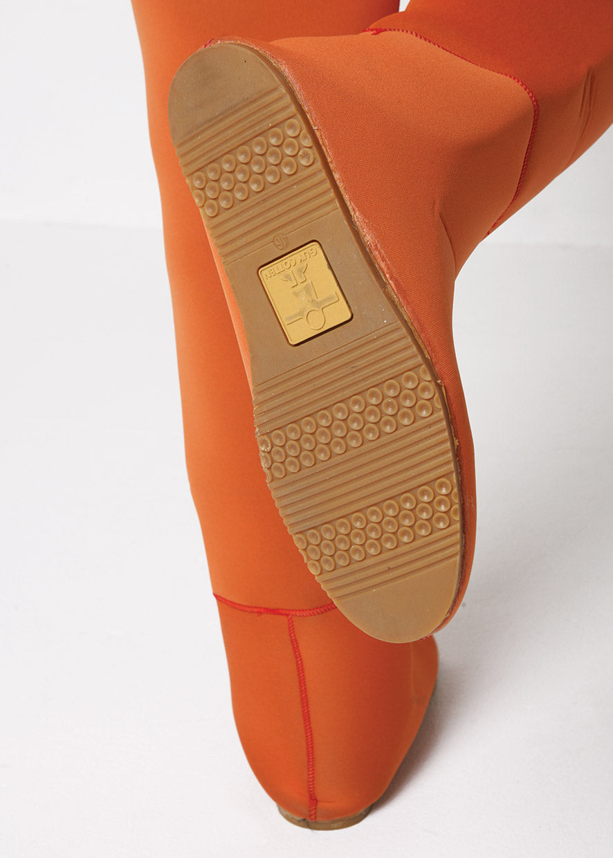 NORSEA survival suit - Complies with IMO/SOLAS 74/83 and CE regulations.